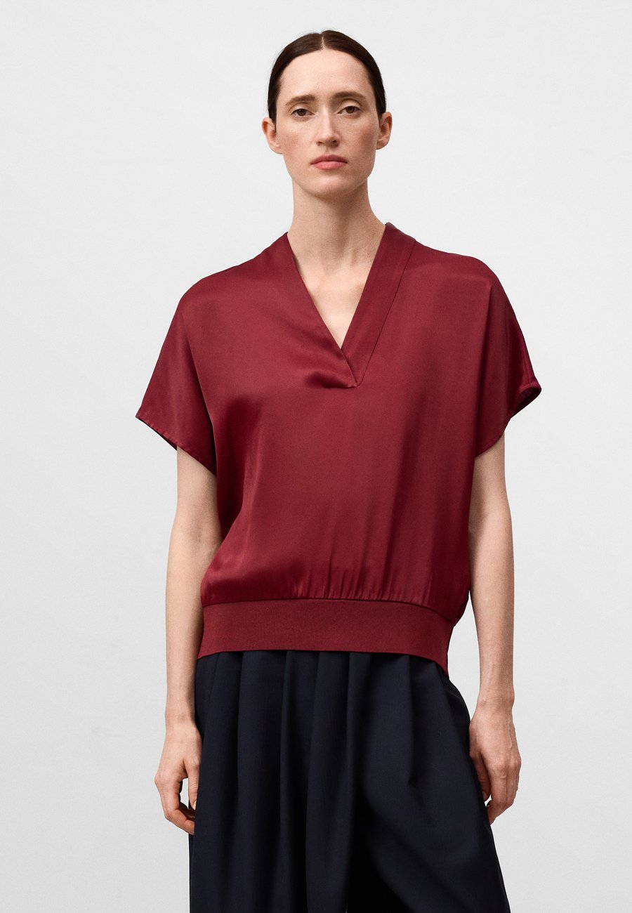 Футболка ADOLFO DOMINGUEZ V-NECKLINE , Red, Красный, Футболка ADOLFO DOMINGUEZ V-NECKLINE , Red
Футболка ADOLFO DOMINGUEZ V-NECKLINE , Red, Красный, Футболка ADOLFO DOMINGUEZ V-NECKLINE , Red