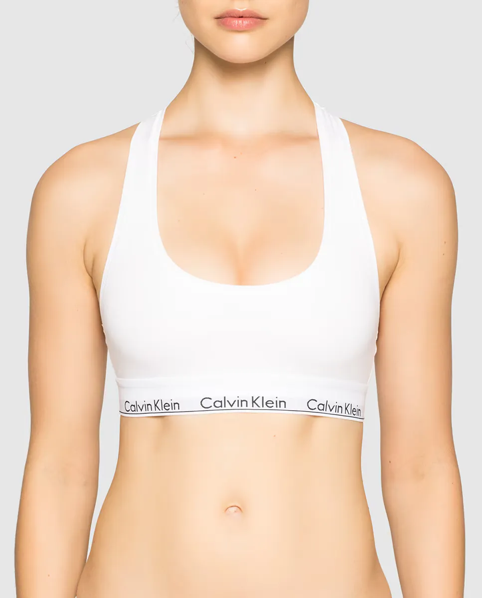 Женский спортивный бюстгальтер Calvin Klein с верхом без косточек, белый
Женский спортивный бюстгальтер Calvin Klein с верхом без косточек, белый