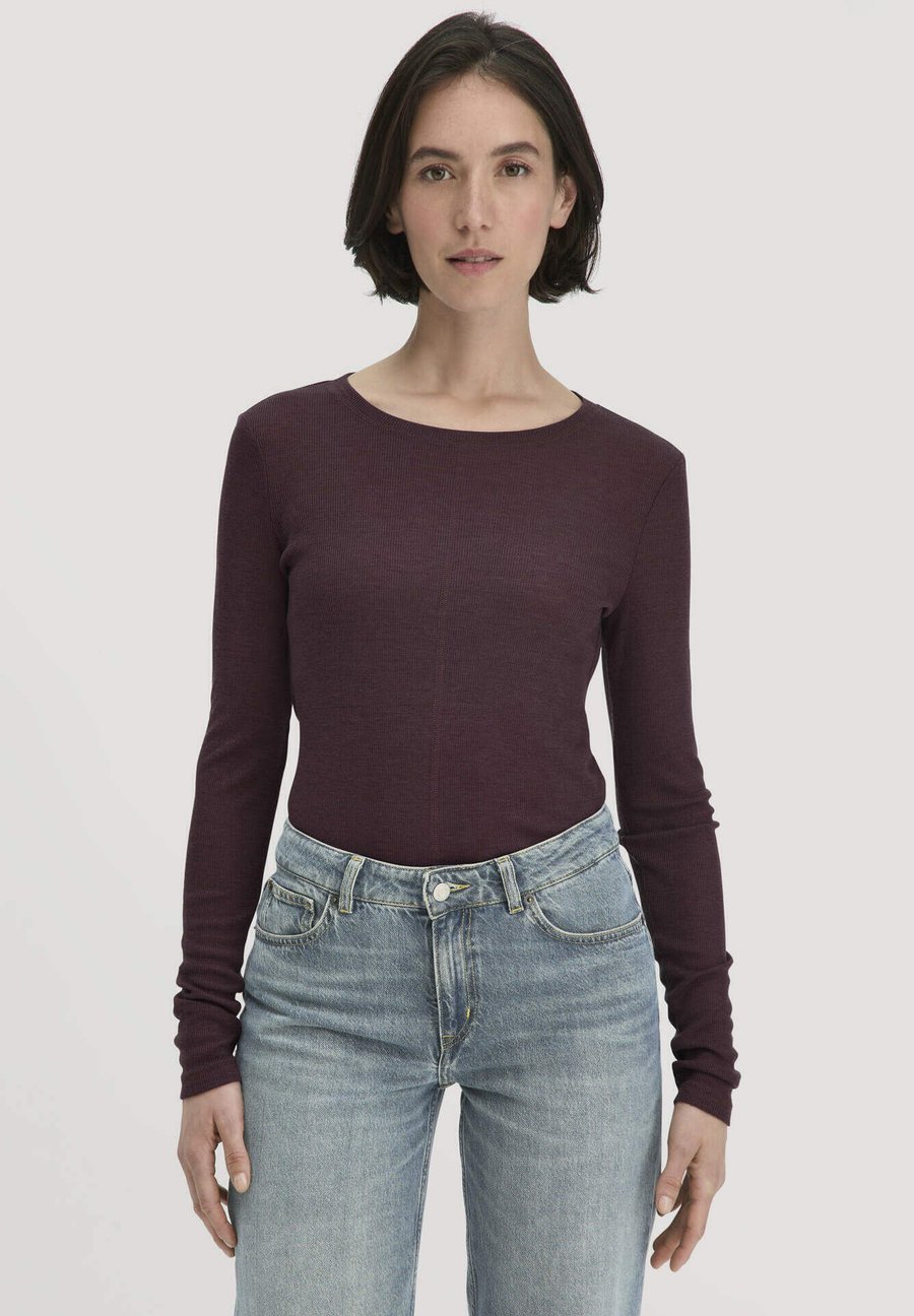 Топ Hessnatur MERINO, Schwarzbeere/Black
Топ Hessnatur MERINO, Schwarzbeere/Black