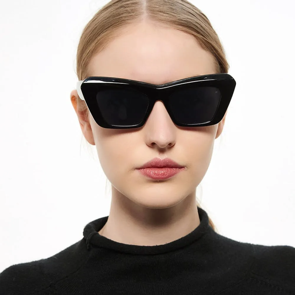 Винтажные солнцезащитные очки «кошачий глаз» для женщин, роскошные модные солнцезащитные очки в большой оправе, ретро-очки для женщин и мужчин MUTYNE, Black
Винтажные солнцезащитные очки «кошачий глаз» для женщин, роскошные модные солнцезащитные очки в большой оправе, ретро-очки для женщин и мужчин MUTYNE, Black