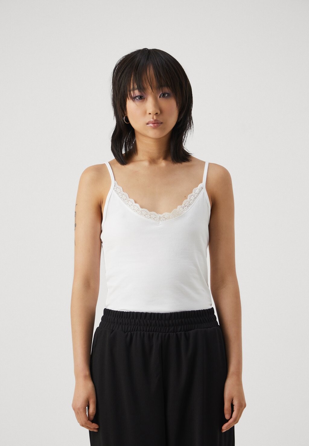 Топ 2 Pack Even&Odd, белый/черный
Топ 2 Pack Even&Odd, белый/черный