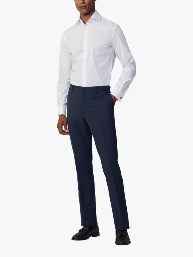 Приталенная рубашка из поплина с хлопковой смесью и манжетами для запонок Hackett London, White
Приталенная рубашка из поплина с хлопковой смесью и манжетами для запонок Hackett London, White