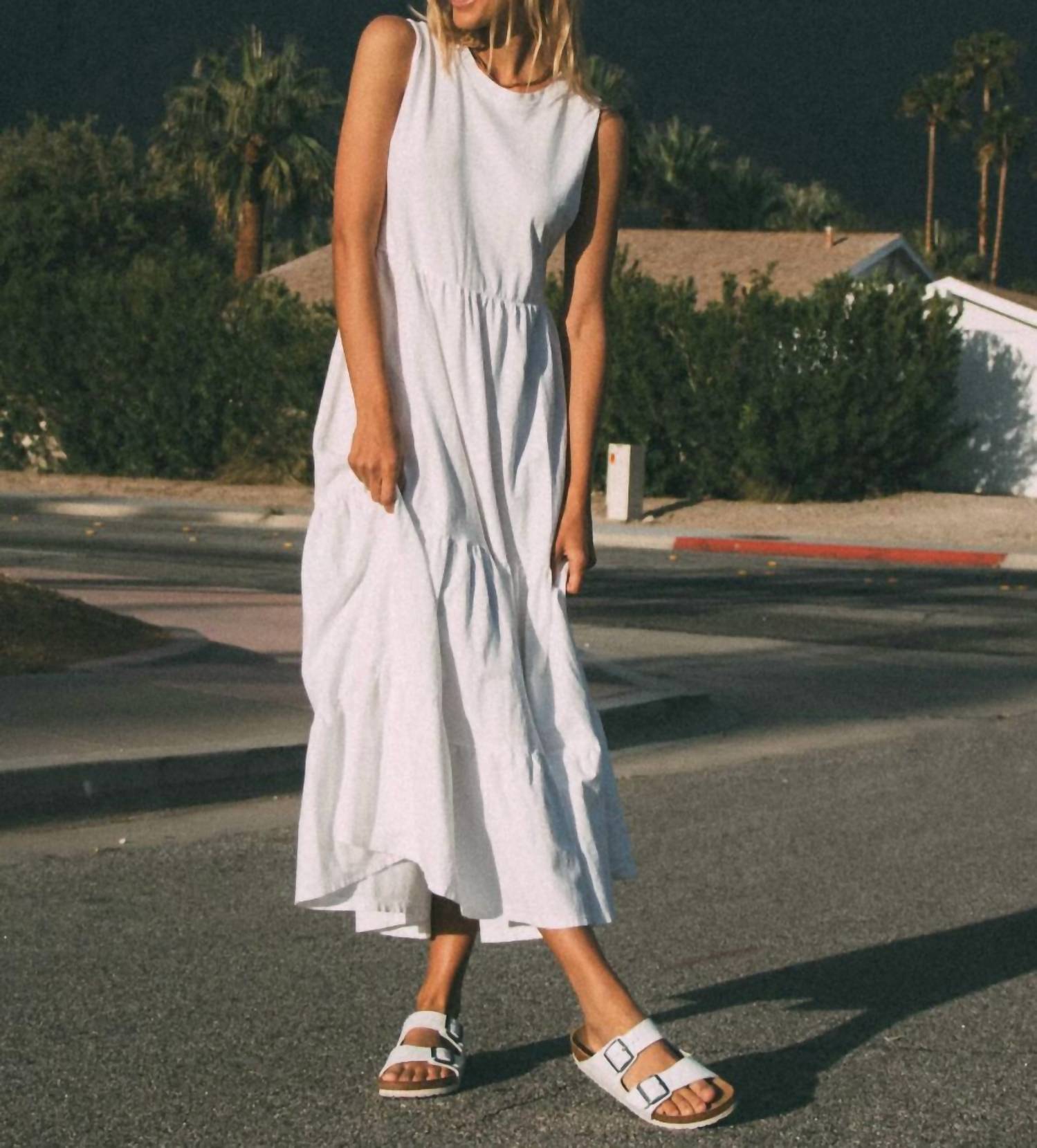 Платье Палома в облаке Electric & Rose, цвет cloud
Платье Палома в облаке Electric & Rose, цвет cloud