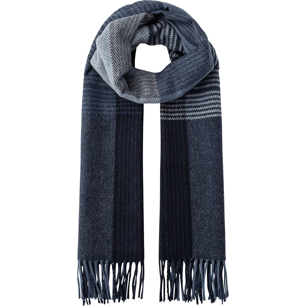 Шарф Hackett Multi Patch, синий
Шарф Hackett Multi Patch, синий