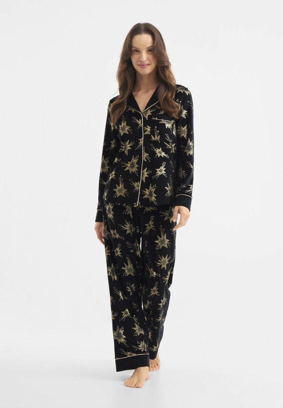 Пижамный комплект Chelsea Peers SET, Black
Пижамный комплект Chelsea Peers SET, Black