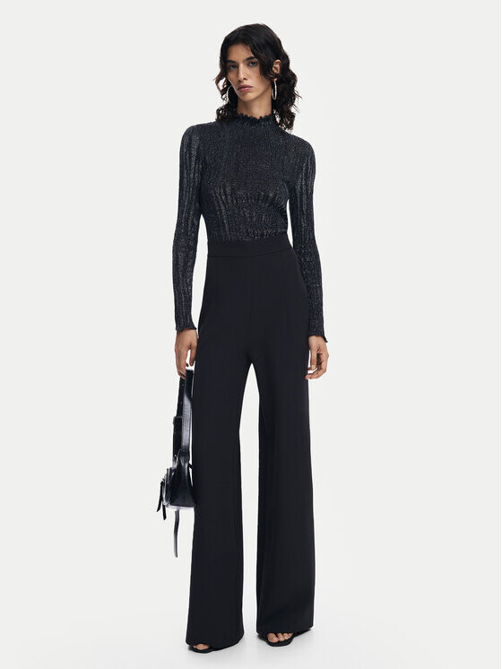 Комбинезон стандартной посадки Desigual, черный
Комбинезон стандартной посадки Desigual, черный