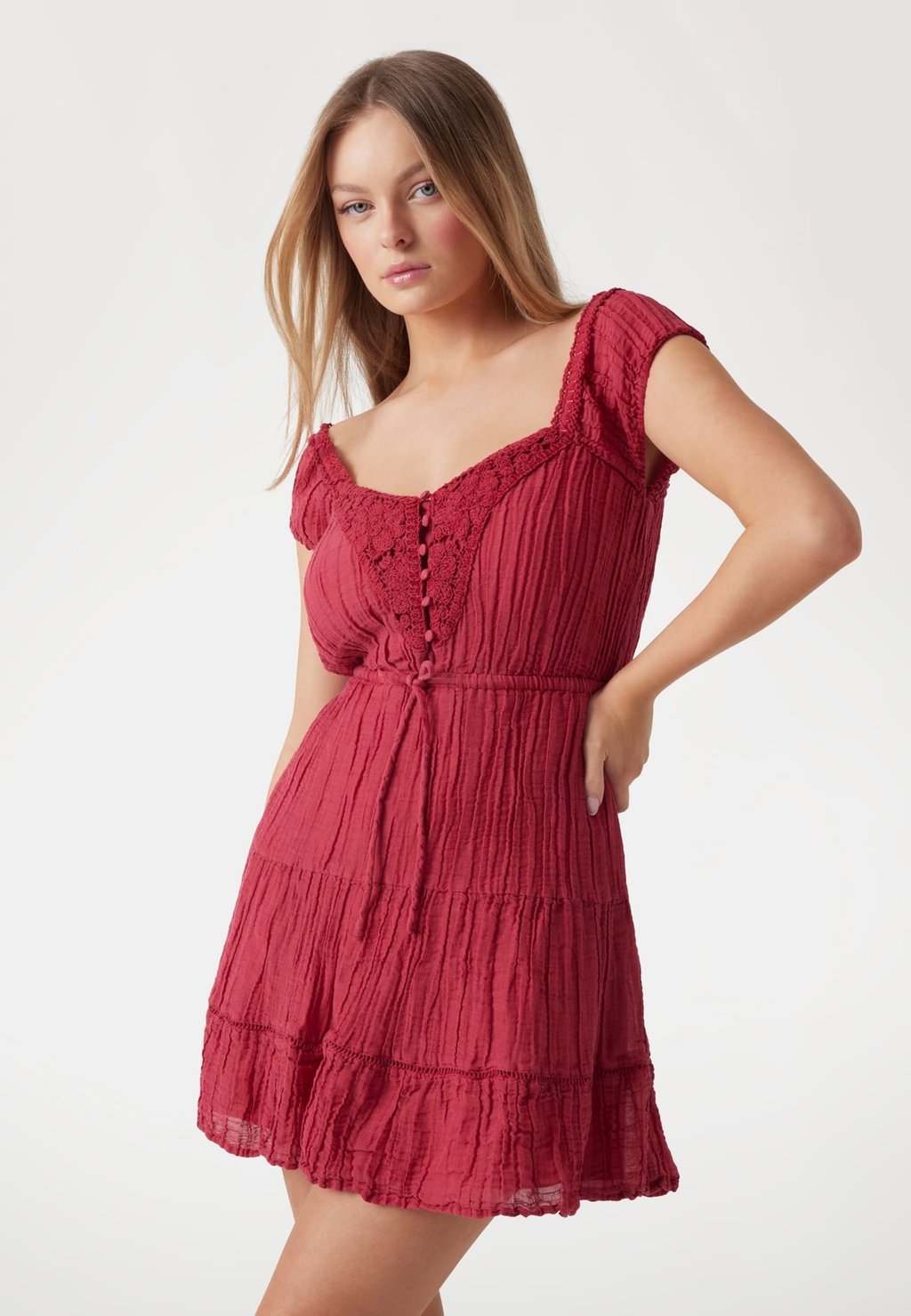 Платье-рубашка GAZE A-LINIE Guess, красный
Платье-рубашка GAZE A-LINIE Guess, красный