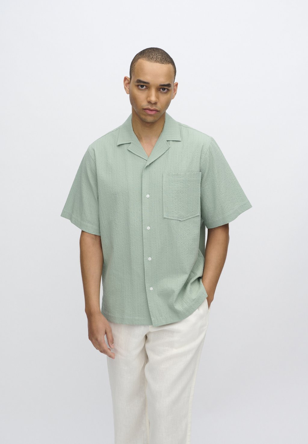 Рубашка HAYDEN SS RLX Minimum, зеленый
Рубашка HAYDEN SS RLX Minimum, зеленый