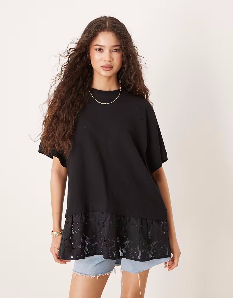 Футболка свободного кроя реглан от ASOS DESIGN черного цвета с кружевной отделкой по низу
Футболка свободного кроя реглан от ASOS DESIGN черного цвета с кружевной отделкой по низу