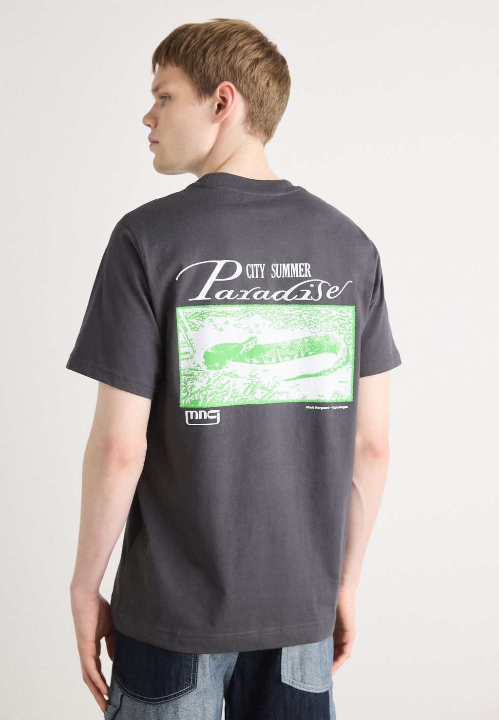 Футболка с принтом FRODE PARADISE TEE Mads Nørgaard, темно-серый
Футболка с принтом FRODE PARADISE TEE Mads Nørgaard, темно-серый