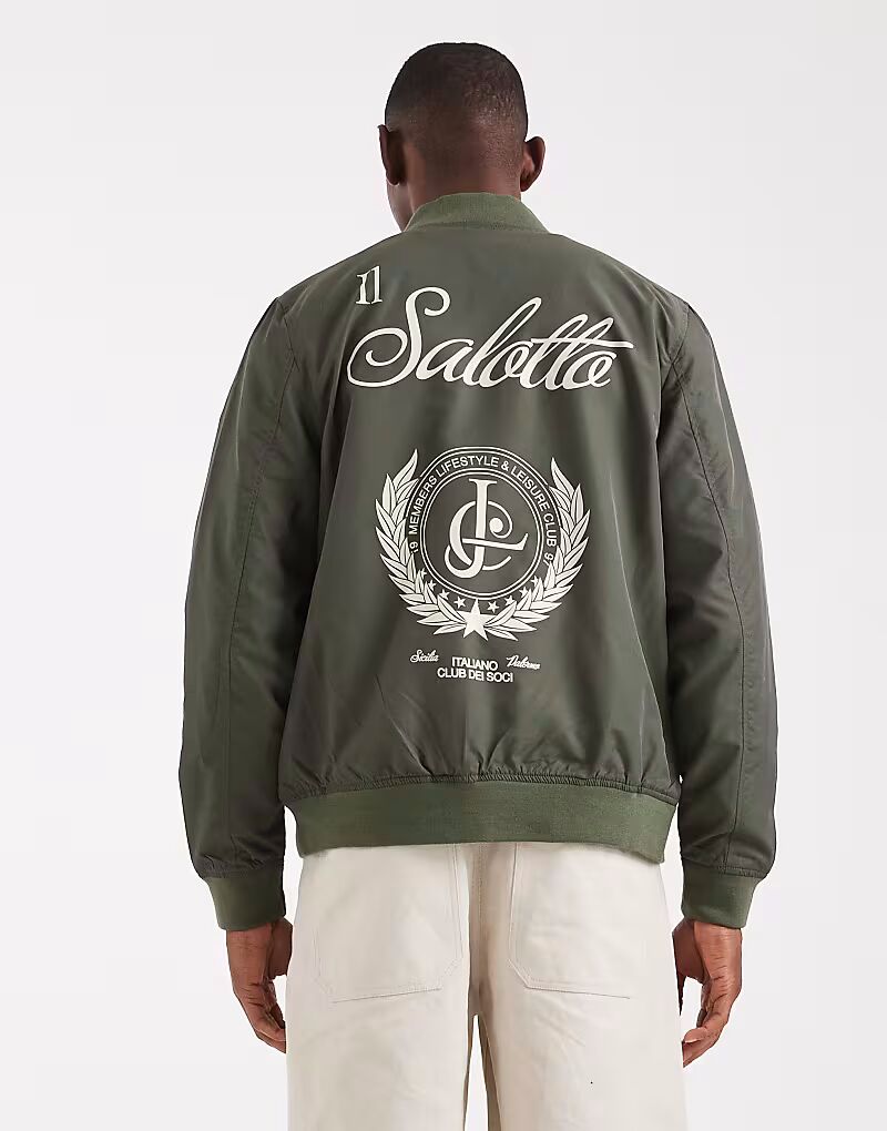 Легкая куртка-бомбер с принтом цвета хаки Asos Design
Легкая куртка-бомбер с принтом цвета хаки Asos Design