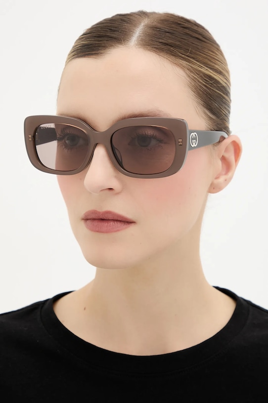 Солнцезащитные очки Gucci, коричневый
Солнцезащитные очки Gucci, коричневый