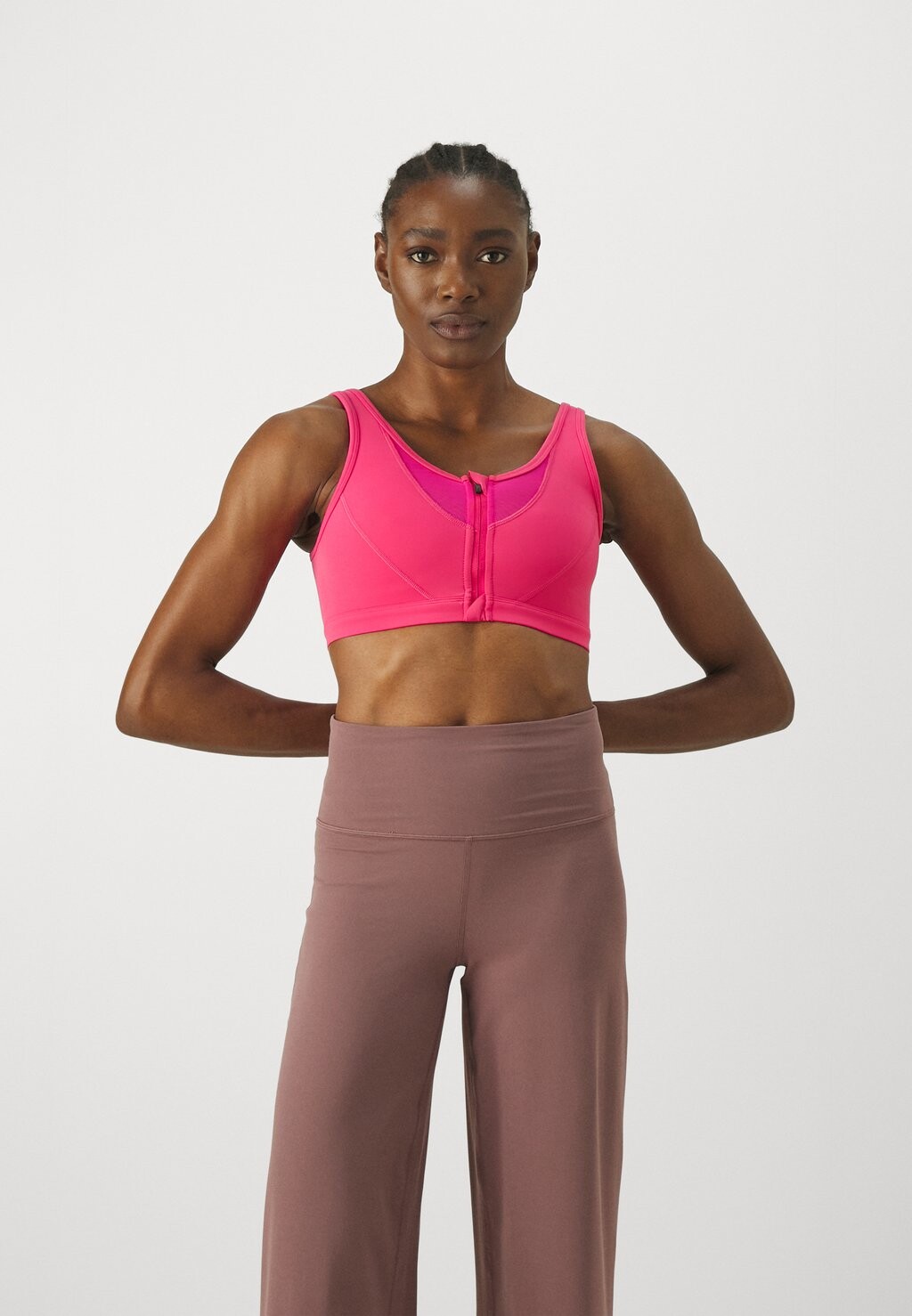 Спортивный бюстгальтер с легкой поддержкой ICON TRAIN BRA Sweaty Betty, цвет punk pink
Спортивный бюстгальтер с легкой поддержкой ICON TRAIN BRA Sweaty Betty, цвет punk pink
