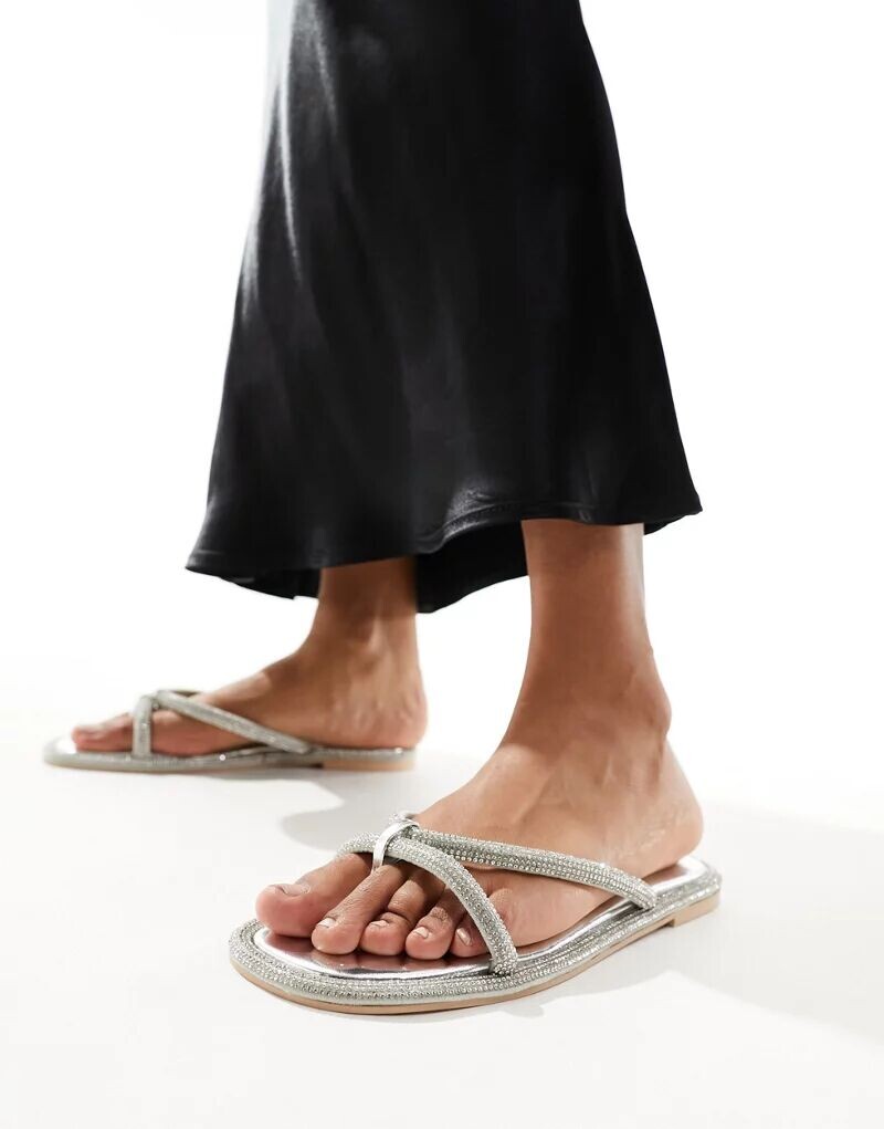 Серебристые сандалии на плоской подошве с ремешками Simmi London Florai SIMMI Shoes
Серебристые сандалии на плоской подошве с ремешками Simmi London Florai SIMMI Shoes