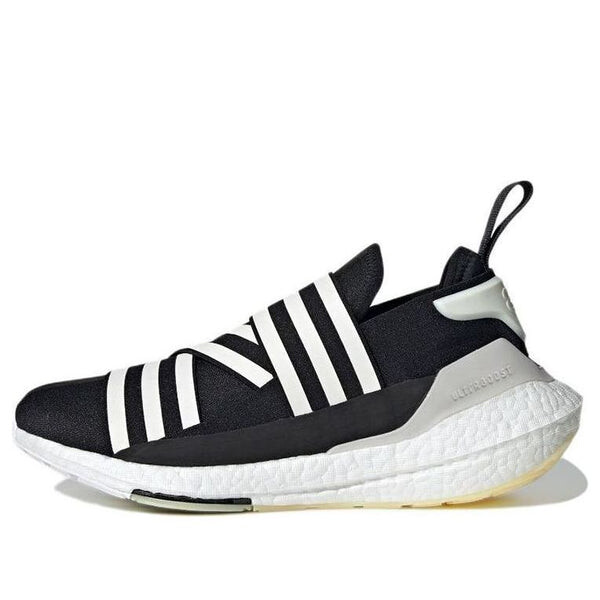 Кроссовки y 3 ultra boost 22 Adidas, черный 
Кроссовки y 3 ultra boost 22 Adidas, черный