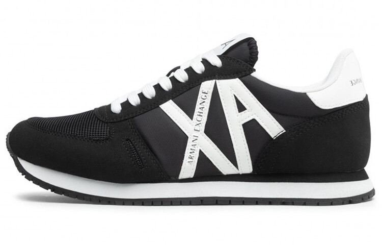 Кроссовки Emporio Armani Lifestyle, черный/белый
Кроссовки Emporio Armani Lifestyle, черный/белый