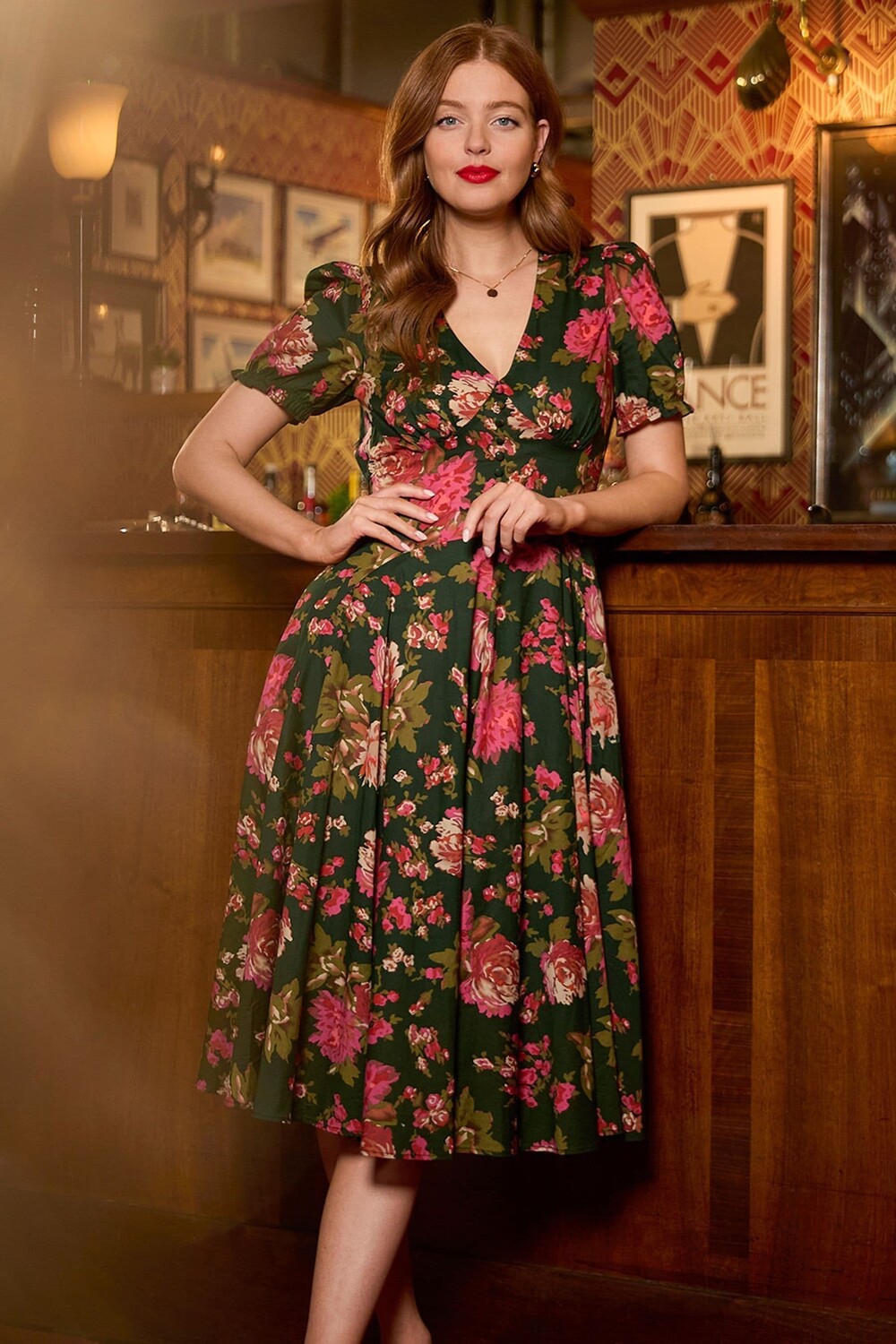 Винтажное платье миди с цветочным узором и V образным вырезом и рукавами фонариками Joe Browns, зеленый
Винтажное платье миди с цветочным узором и V образным вырезом и рукавами фонариками Joe Browns, зеленый