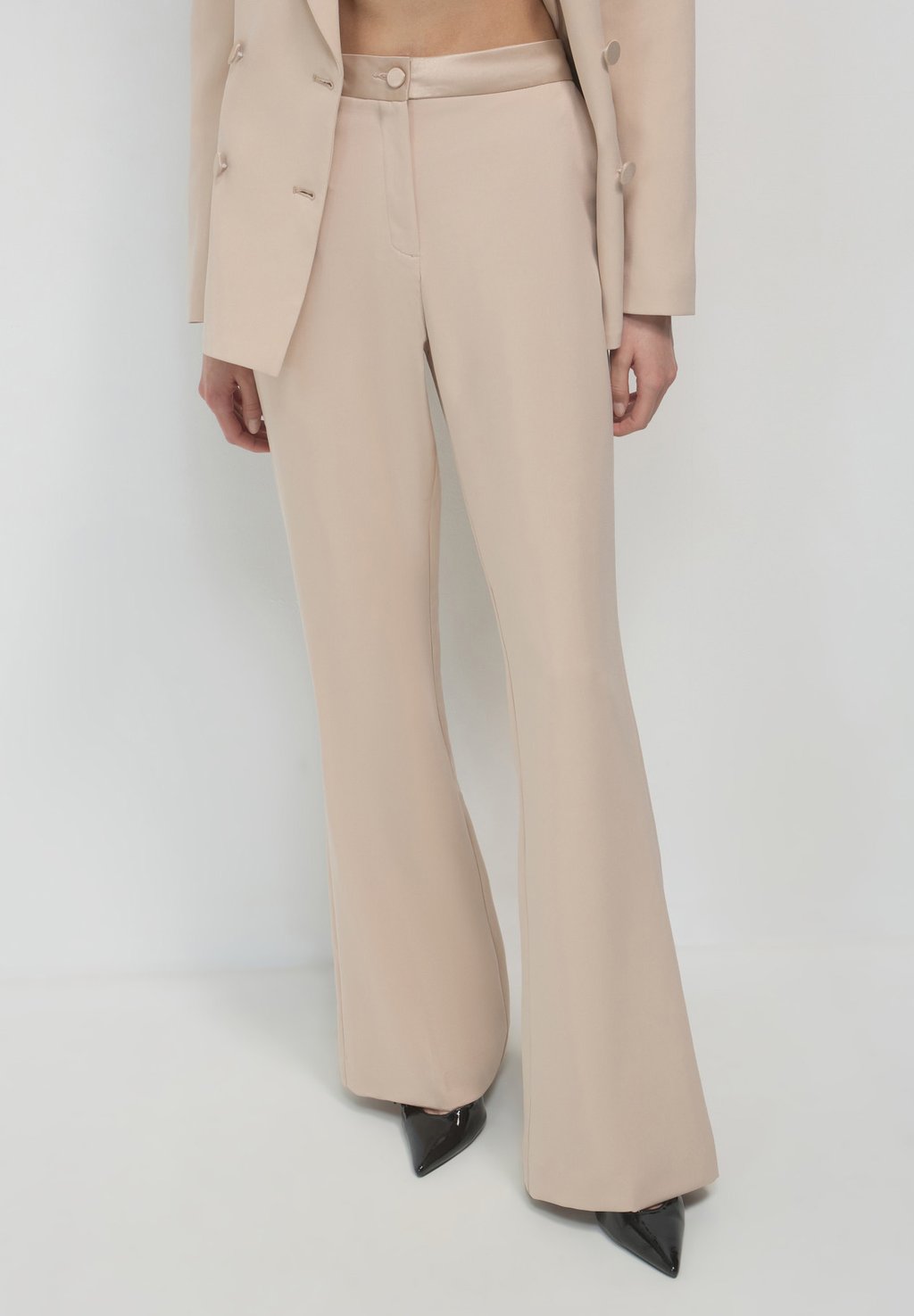 Брюки ZAMPA FASCIA SIMIL Calliope, бежевый
Брюки ZAMPA FASCIA SIMIL Calliope, бежевый