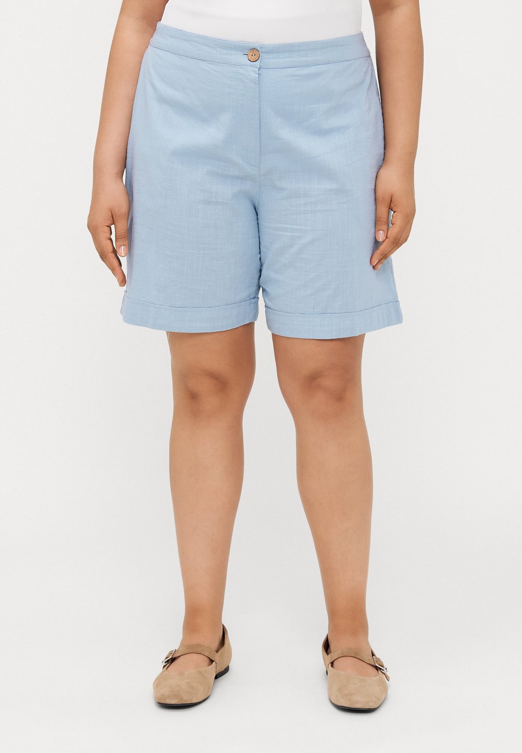 Шорты CARCOCO ONLY Carmakoma, светло-голубой
Шорты CARCOCO ONLY Carmakoma, светло-голубой