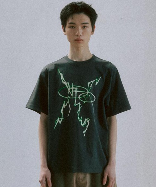 Футболка с принтом "ROMANTIC CROWN", бренд A'GEM, цвет угольно-серый
Футболка с принтом "ROMANTIC CROWN", бренд A'GEM, цвет угольно-серый