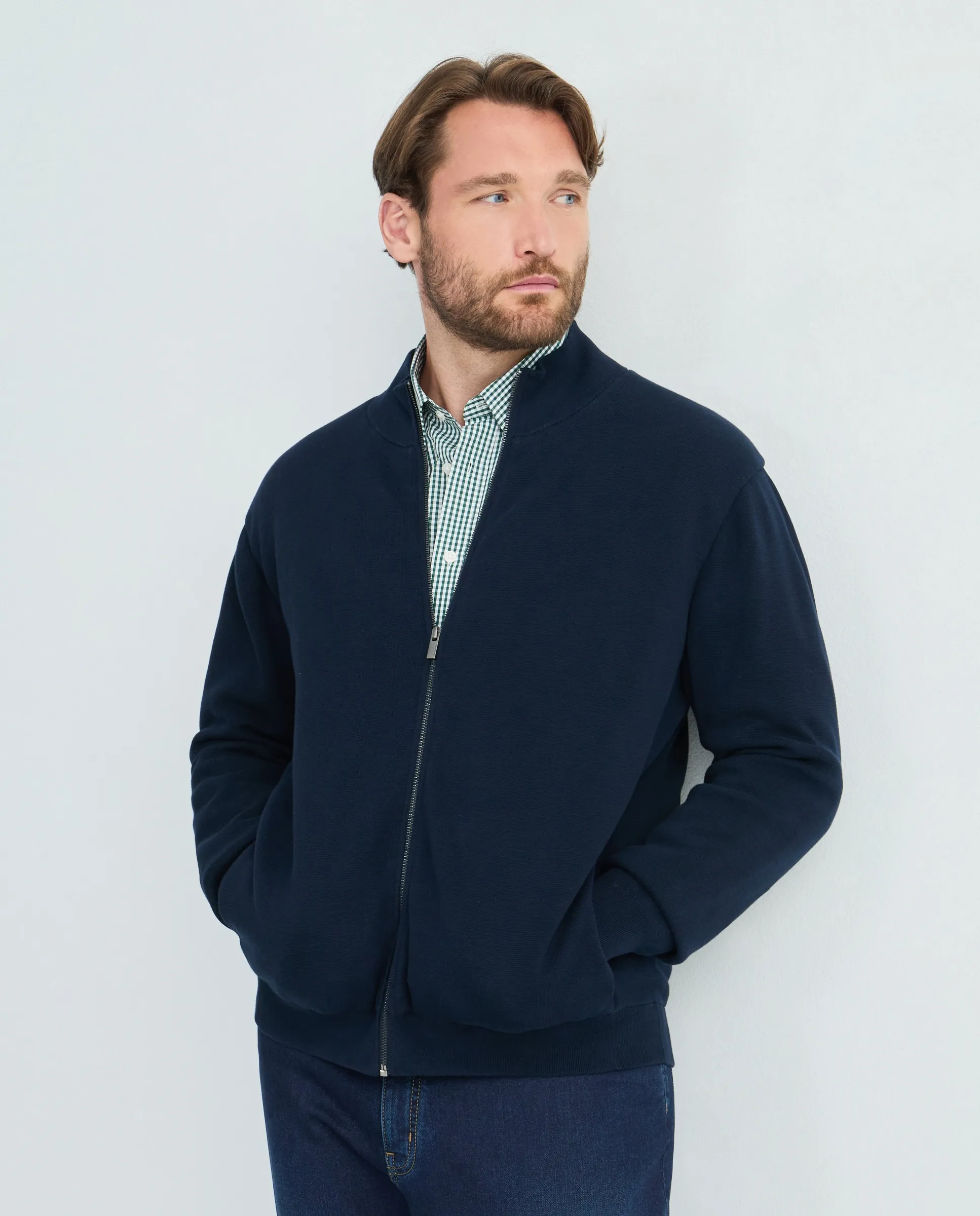 Пуховик больших размеров для мужчин Dustin, темно-синий
Пуховик больших размеров для мужчин Dustin, темно-синий