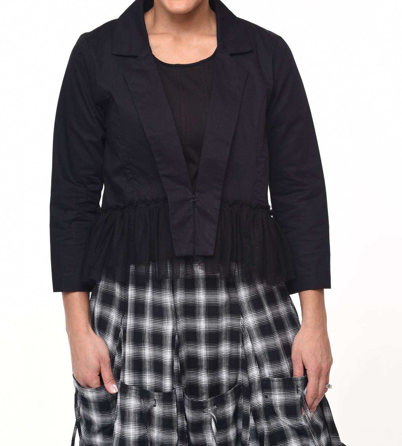 Куртка Julianna в черном твиле Tulip Clothing
Куртка Julianna в черном твиле Tulip Clothing