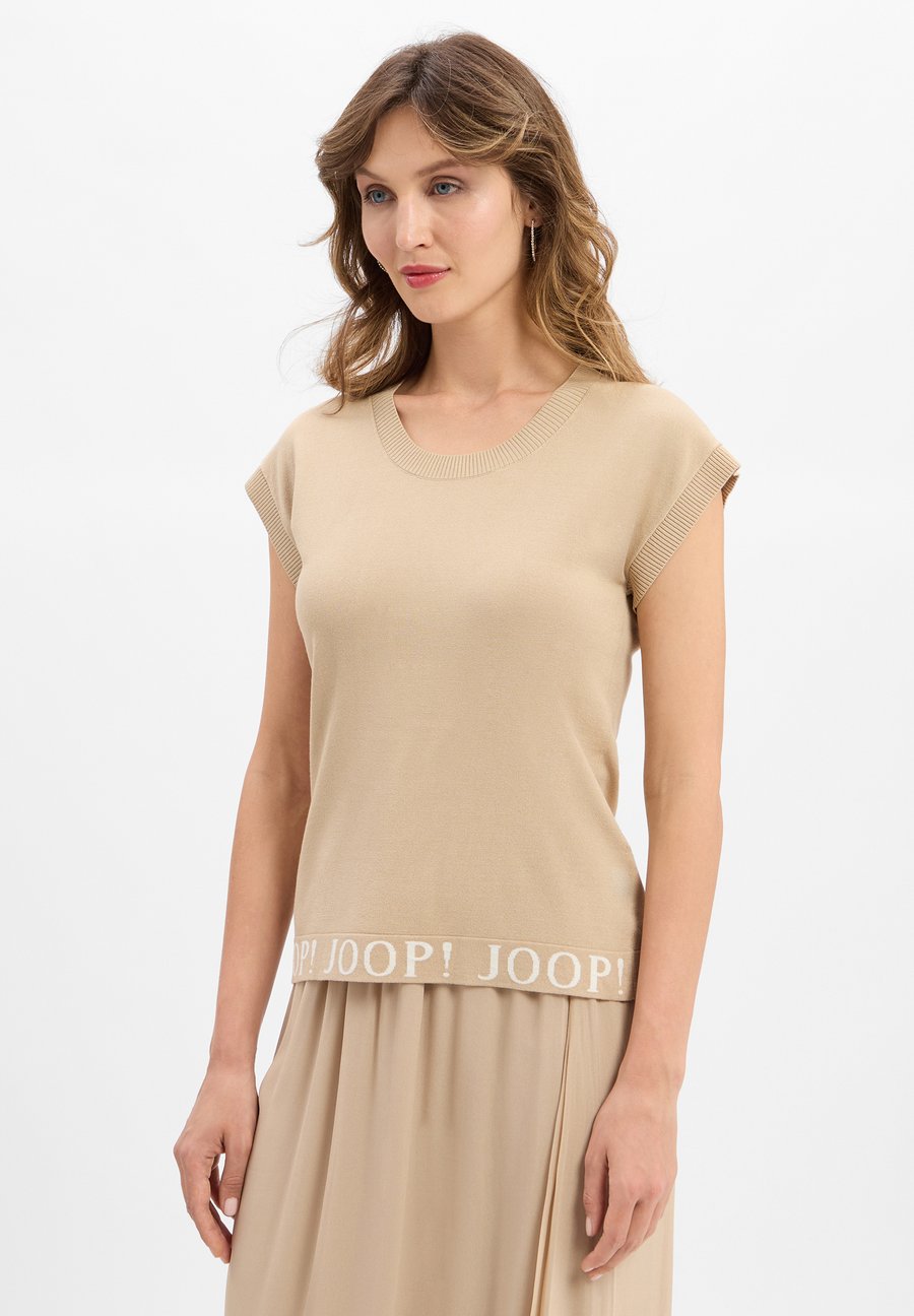 Футболка JOOP! Print T-shirt, Beige
Футболка JOOP! Print T-shirt, Beige