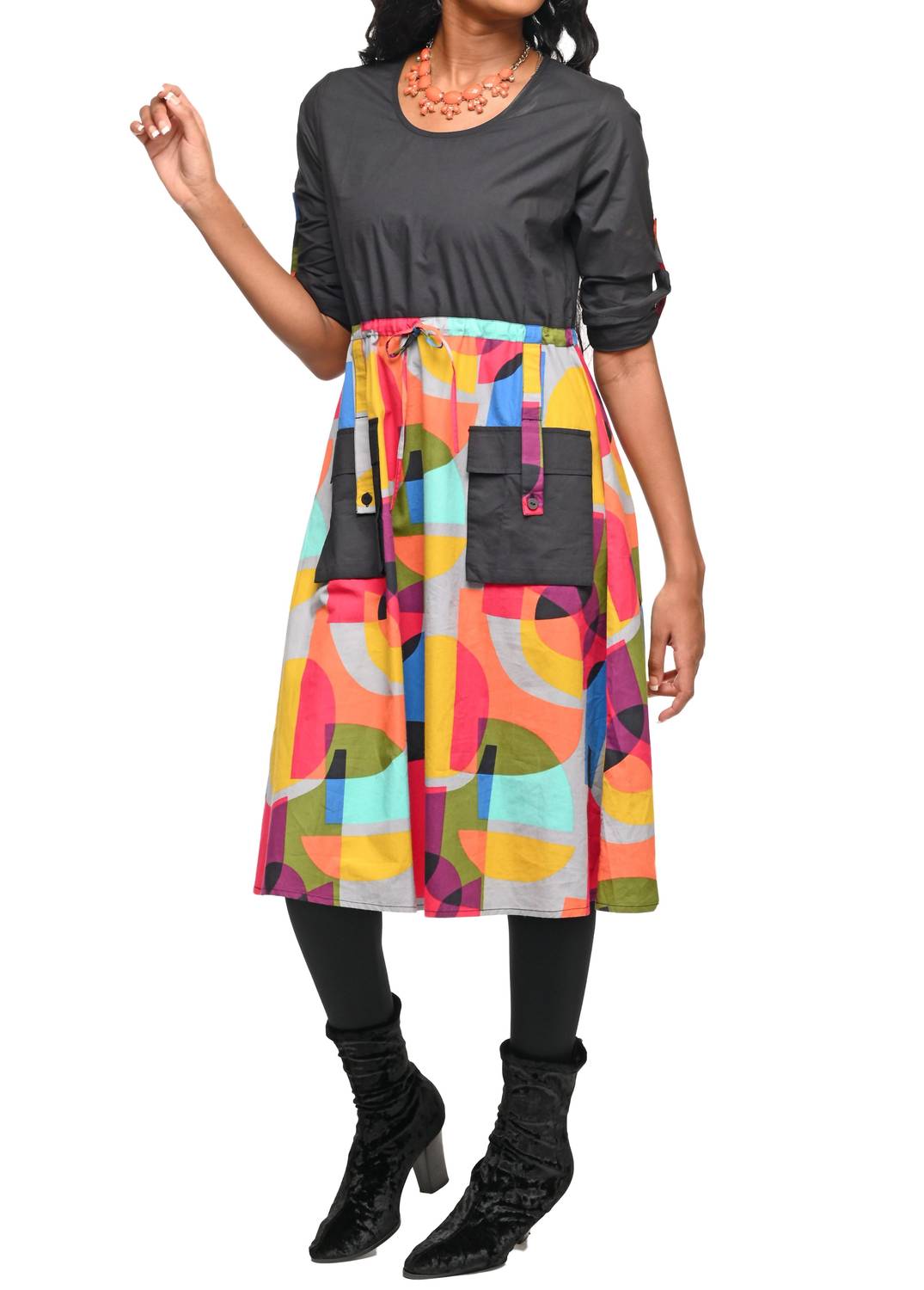 Платье Suki в черном цвете/калейдоскоп Tulip Clothing
Платье Suki в черном цвете/калейдоскоп Tulip Clothing