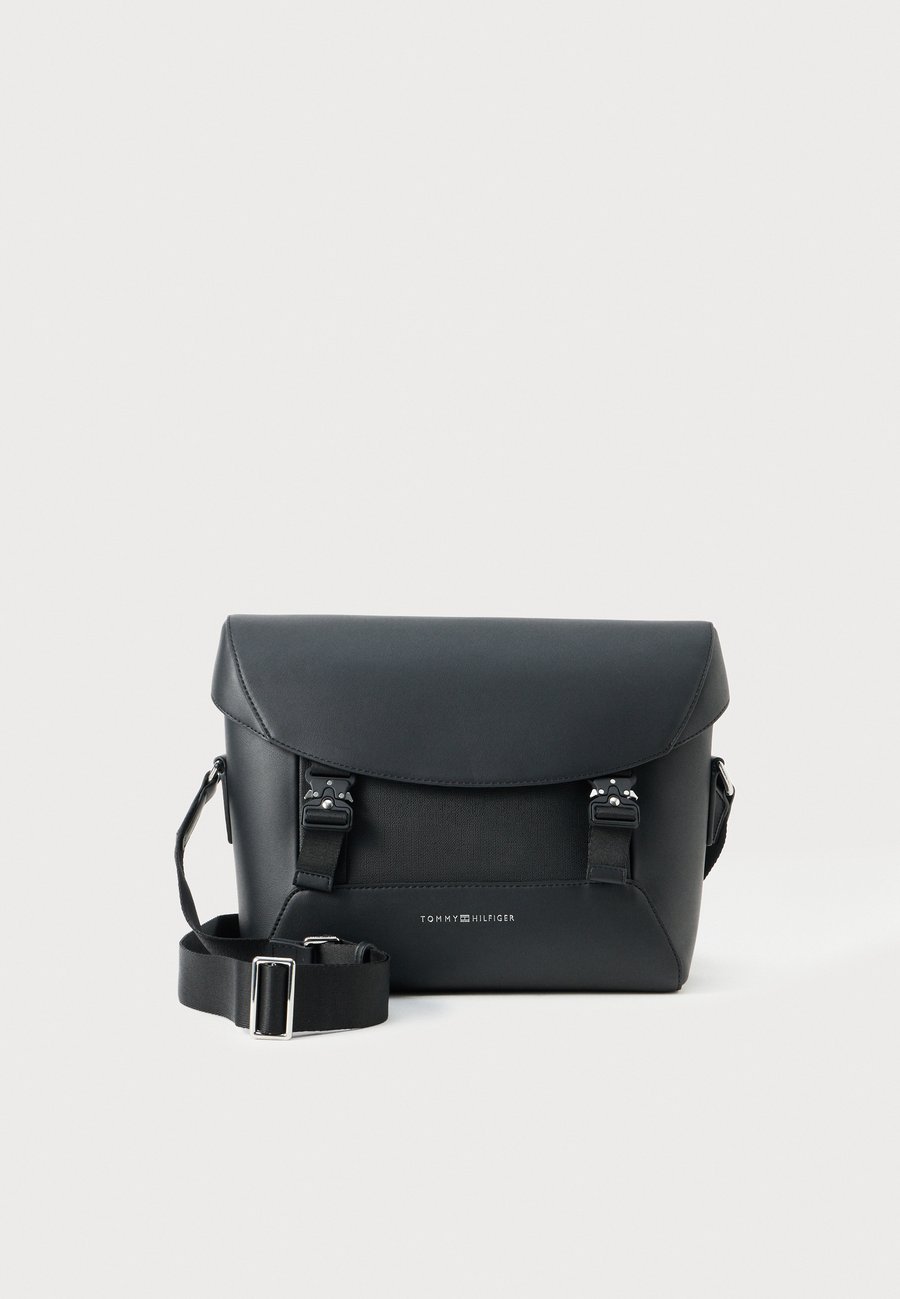 Сумка кросс-боди Tommy Hilfiger Cross body bag, Black
Сумка кросс-боди Tommy Hilfiger Cross body bag, Black