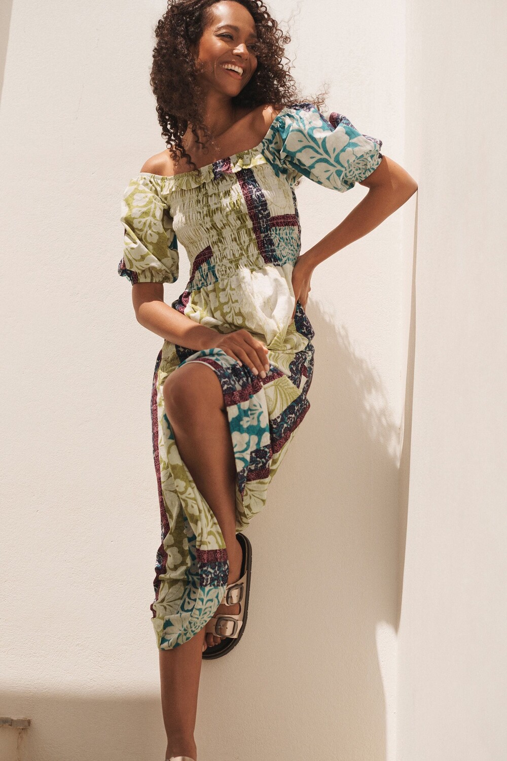 Платье миди из 100 % хлопка с пышными рукавами и квадратным вырезом Next
Платье миди из 100 % хлопка с пышными рукавами и квадратным вырезом Next