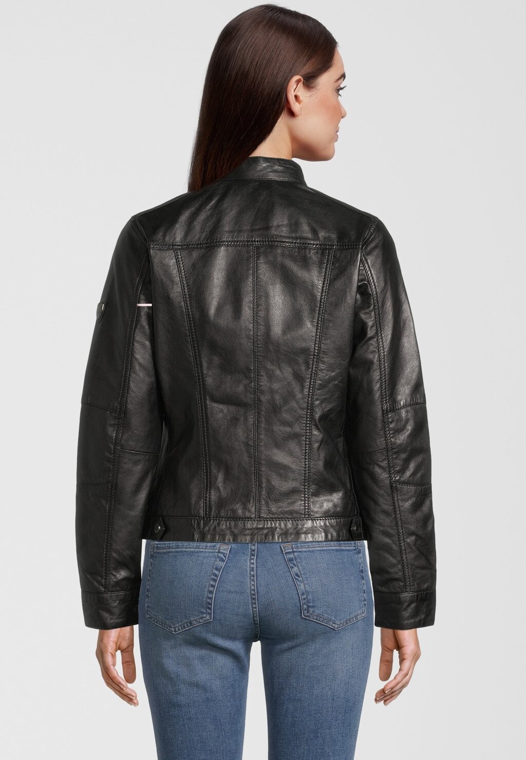 Кожаная куртка MIT LABEL PATCH H.I.S, черный
Кожаная куртка MIT LABEL PATCH H.I.S, черный