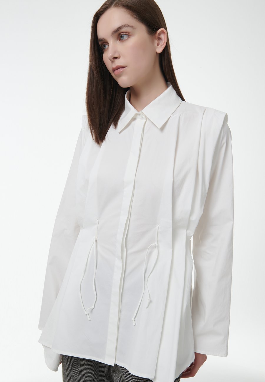 Блуза Leem LONG-SLEEVE COLLARED WITH PLEATS, White
Блуза Leem LONG-SLEEVE COLLARED WITH PLEATS, White