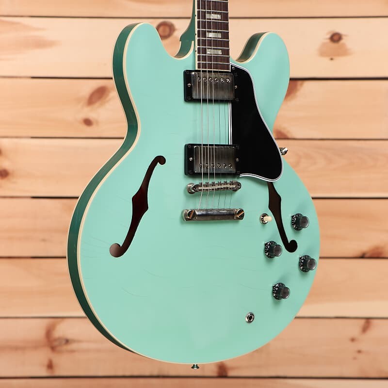 Электрогитара Gibson PSL 1964 ES-335 Ultra Light Aged - Kerry Green Two Tone - 130635 - PLEK'd
Электрогитара Gibson PSL 1964 ES-335 Ultra Light Aged - Kerry Green Two Tone - 130635 - PLEK'd