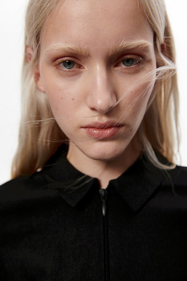 Топ с воротником на молнии H&M, черный
Топ с воротником на молнии H&M, черный