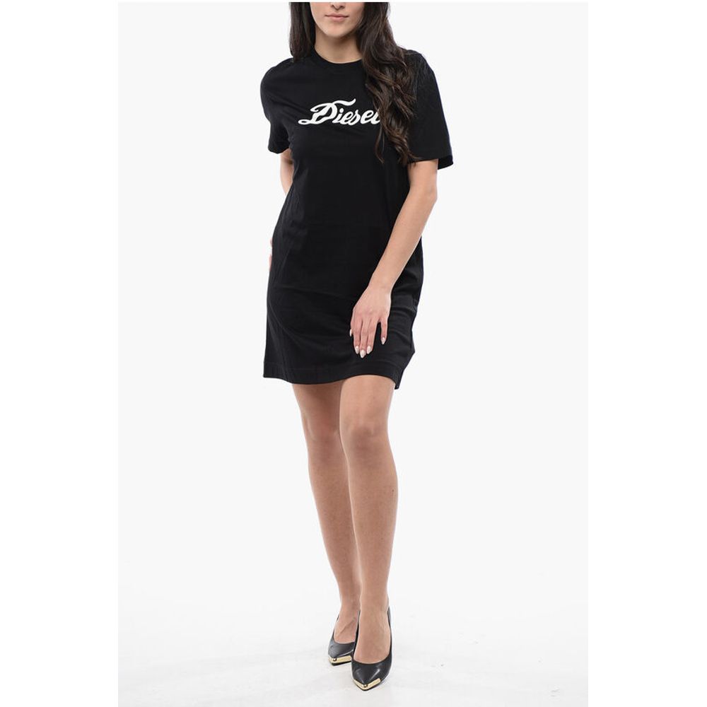 Платье-футболка D-EGOR из хлопка с круглым вырезом и контрастным принтом Diesel, черный
Платье-футболка D-EGOR из хлопка с круглым вырезом и контрастным принтом Diesel, черный