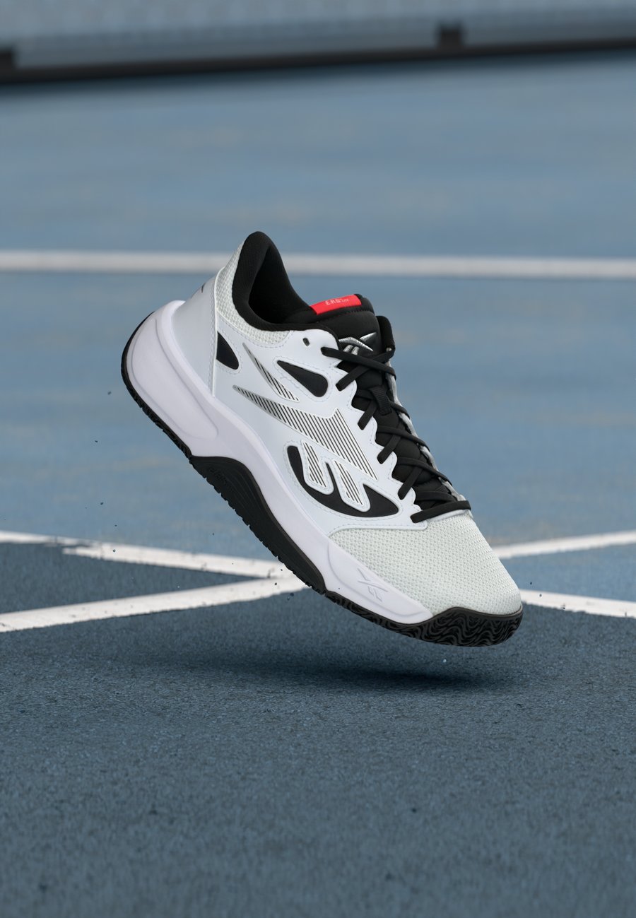 Кроссовки Reebok ENGINE LT, Footwear White/Black/Energy Red/White
Кроссовки Reebok ENGINE LT, Footwear White/Black/Energy Red/White