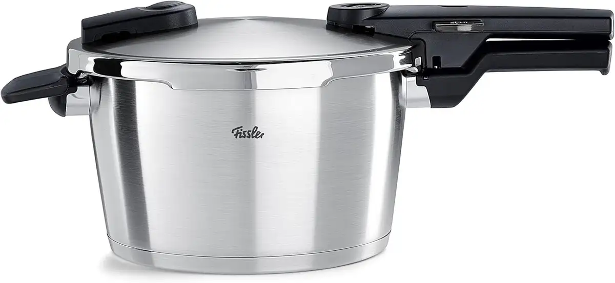 Скороварка Fissler "Vitaquick Premium", нержавеющая сталь 18/10, премиальное качество – Сделано в Германии 4,5 л + Ø 22 см + высота 18 см, цвет silberfarben
Скороварка Fissler "Vitaquick Premium", нержавеющая сталь 18/10, премиальное качество – Сделано в Германии 4,5 л + Ø 22 см + высота 18 см, цвет silberfarben