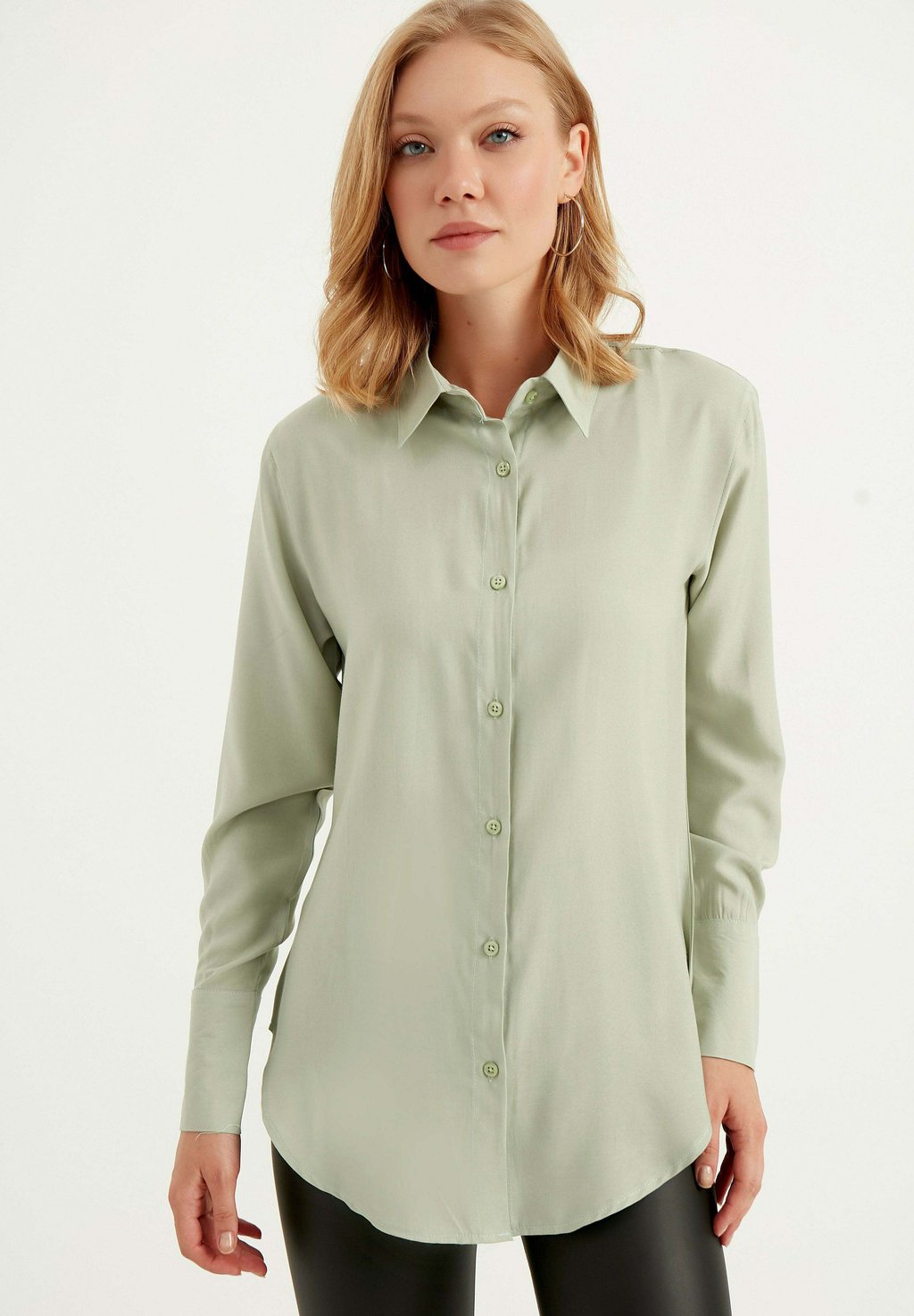 Рубашка BASIC Herita, светло-зеленый
Рубашка BASIC Herita, светло-зеленый