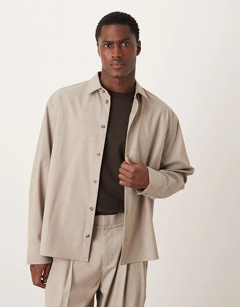 Рубашка свободного кроя ASOS DESIGN в нейтральную тонкую полоску
Рубашка свободного кроя ASOS DESIGN в нейтральную тонкую полоску