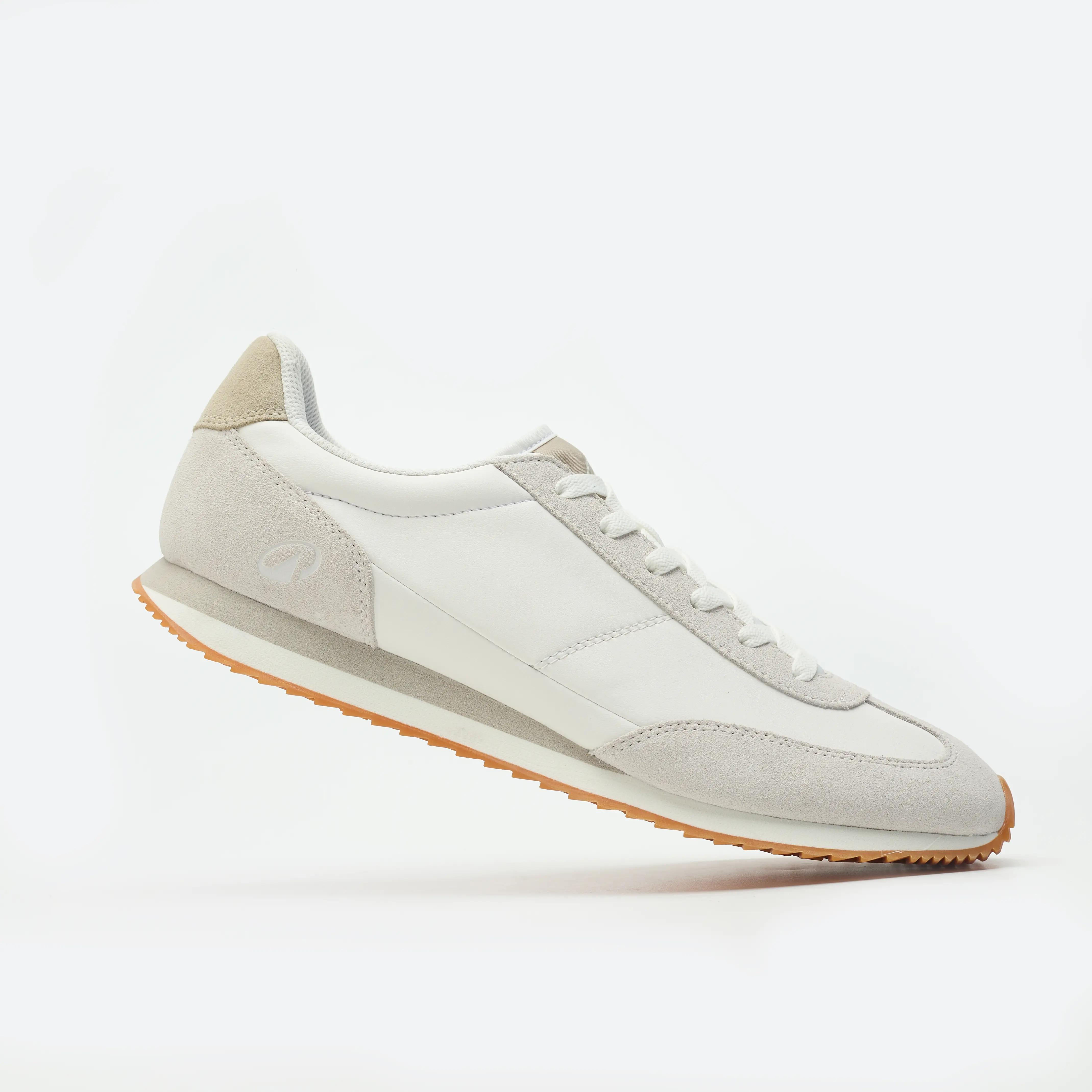 Женские кроссовки Retro Walker Decathlon
Женские кроссовки Retro Walker Decathlon