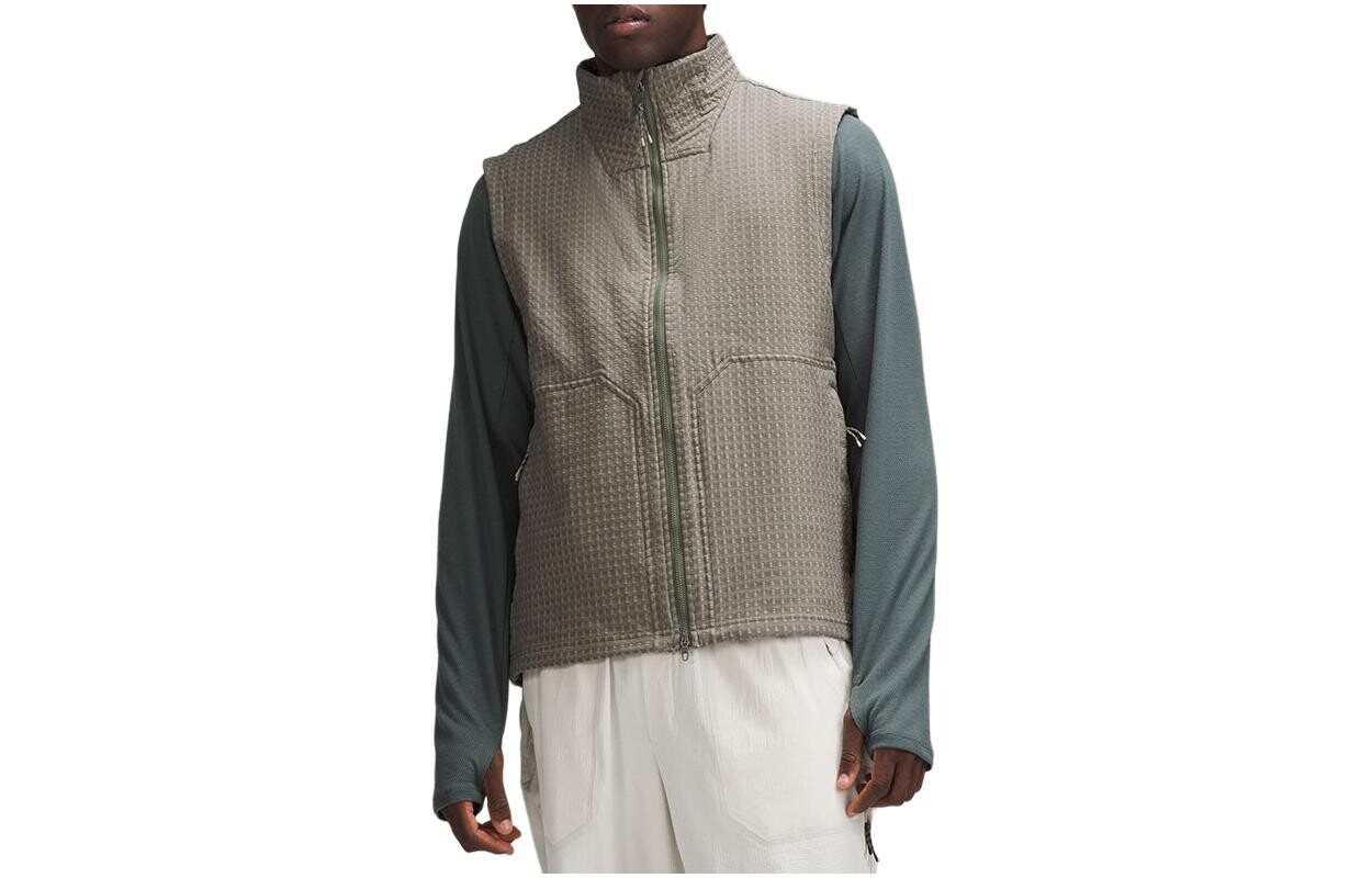 Водоотталкивающий жилет мужской Lululemon, цвет Army green/compass khaki
Водоотталкивающий жилет мужской Lululemon, цвет Army green/compass khaki