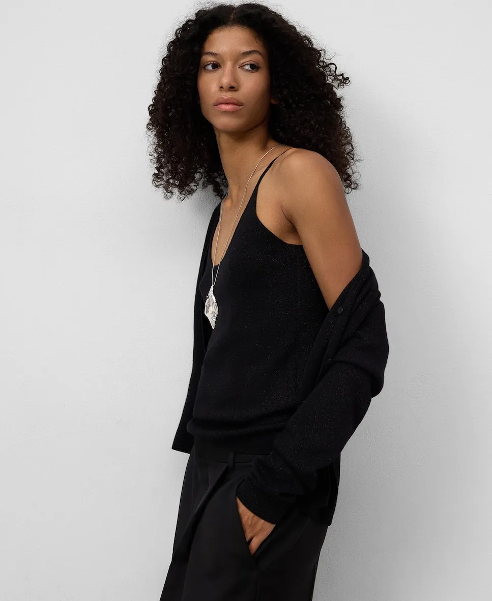 Женский топ на бретельках из металлизированного трикотажа Adolfo Dominguez, черный
Женский топ на бретельках из металлизированного трикотажа Adolfo Dominguez, черный