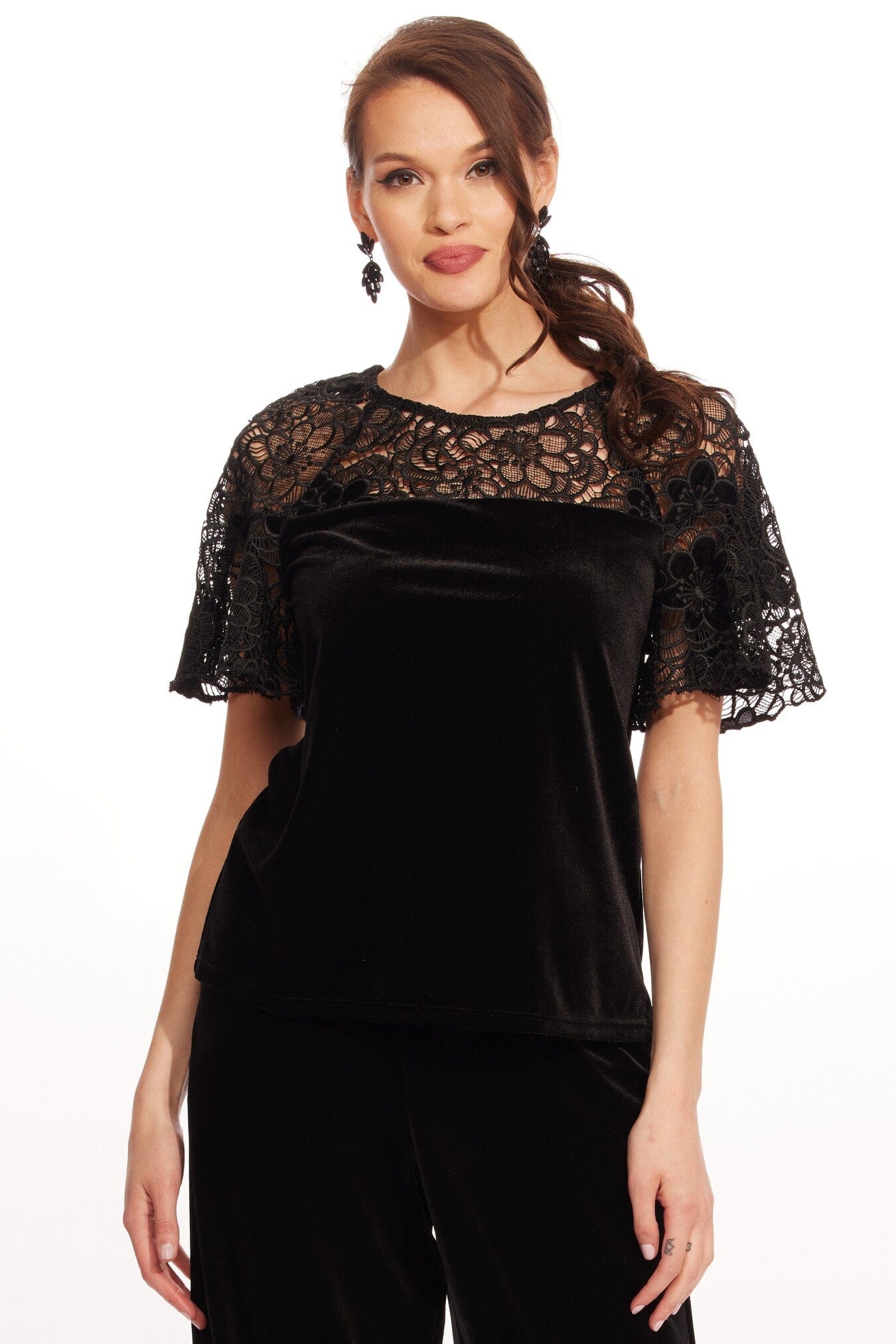 Баркер Топ EVA FRANCO, черный
Баркер Топ EVA FRANCO, черный