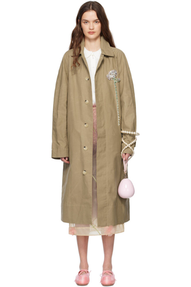 Бежевое декорированное гвоздичное автомобильное пальто Simone Rocha
Бежевое декорированное гвоздичное автомобильное пальто Simone Rocha
