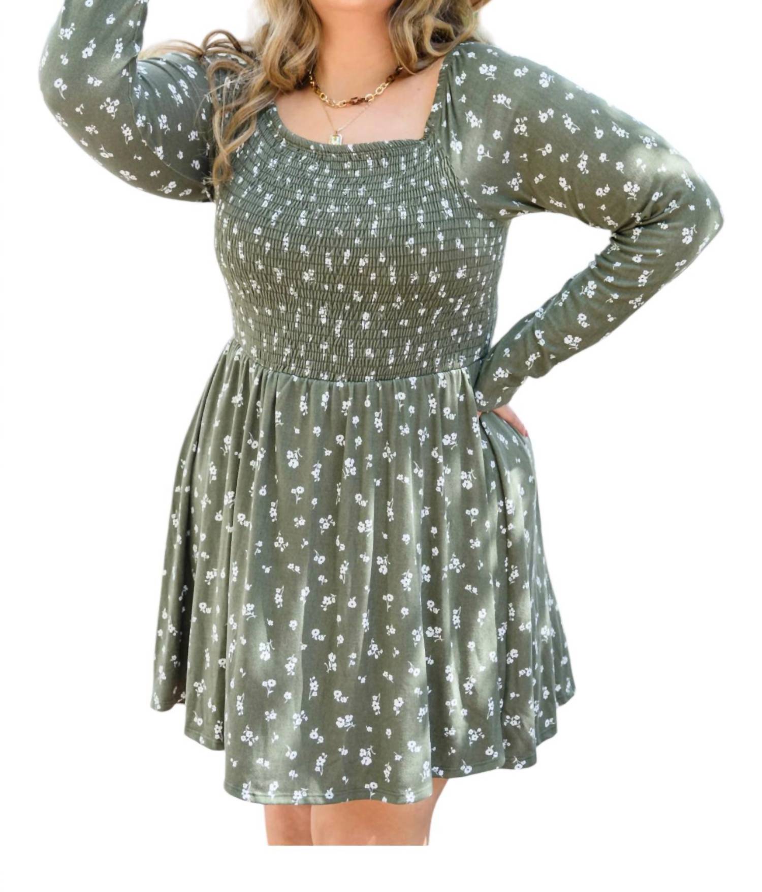 Платье-юбка с длинными рукавами зеленого цвета White Birch
Платье-юбка с длинными рукавами зеленого цвета White Birch