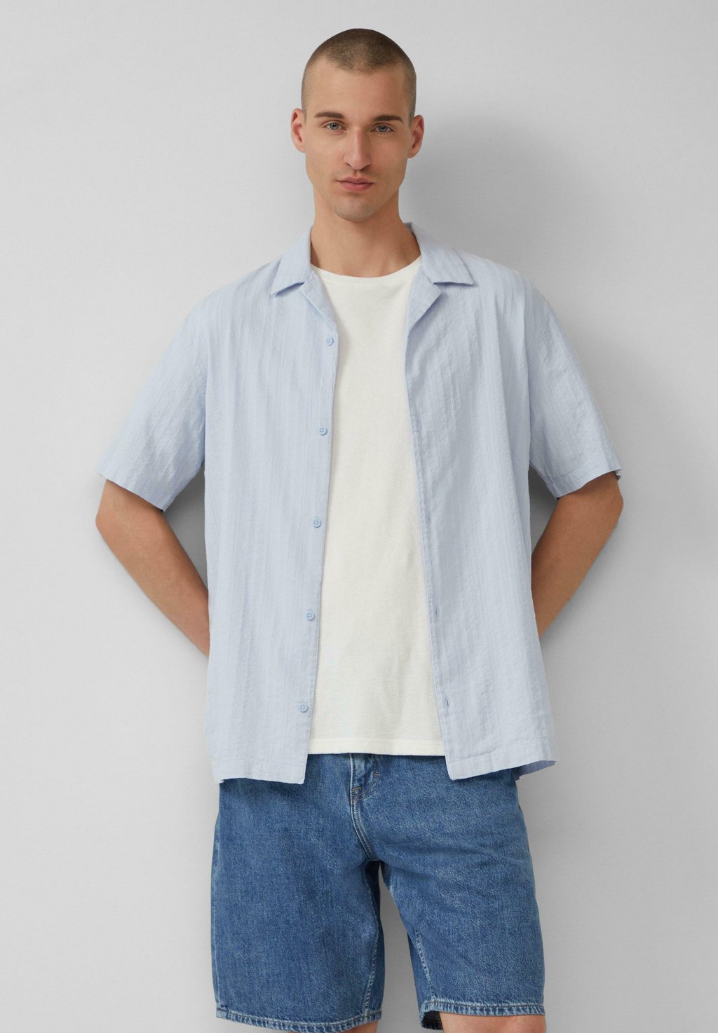 Рубашка QS, светло-голубой
Рубашка QS, светло-голубой