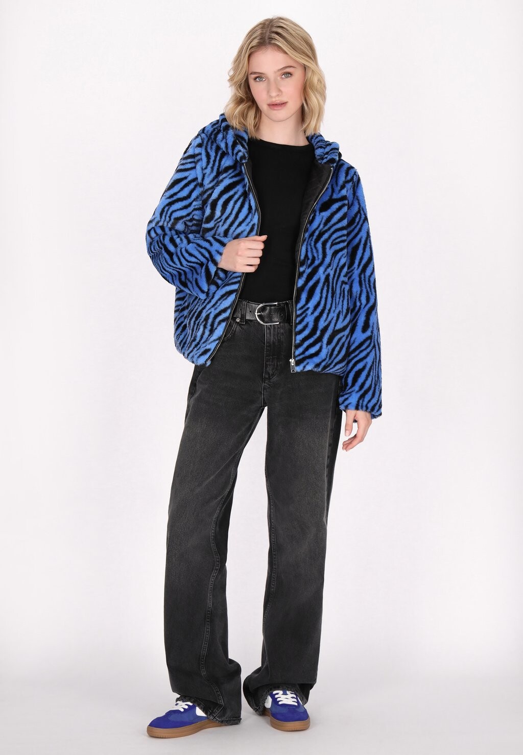 Зимняя куртка myMo, черный
Зимняя куртка myMo, черный