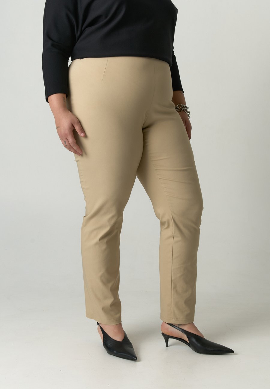 Леггинсы Sallie Sahne ROBIN, Golden Sands/Sand
Леггинсы Sallie Sahne ROBIN, Golden Sands/Sand