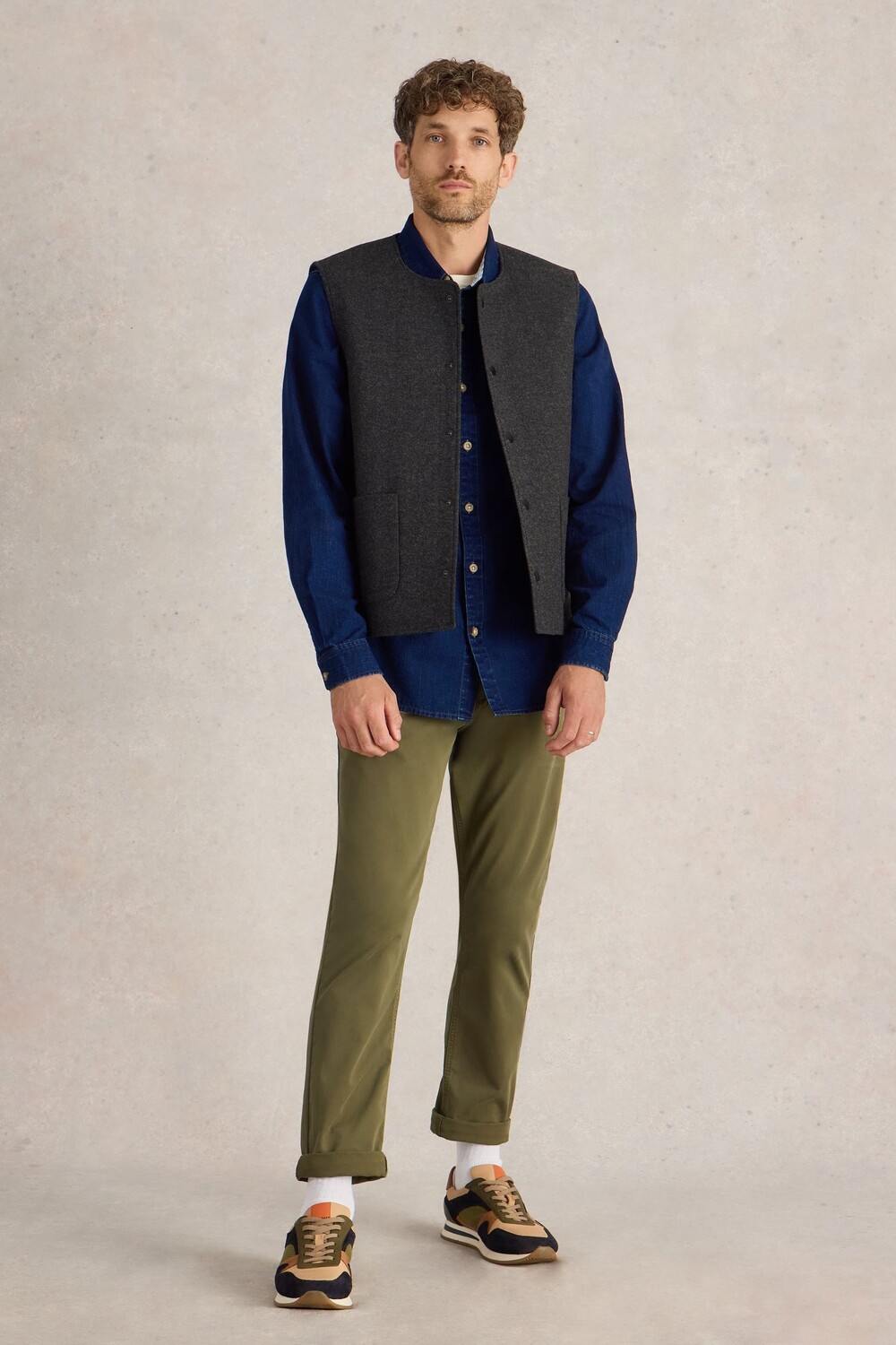 Жилет из шерсти Mckay White Stuff, серый
Жилет из шерсти Mckay White Stuff, серый