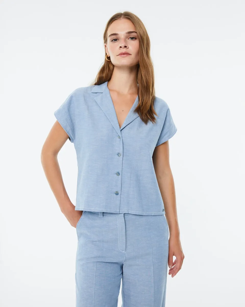 Женская рубашка с приспущенными рукавами и воротником-лацканами Paz Torras, синий
Женская рубашка с приспущенными рукавами и воротником-лацканами Paz Torras, синий